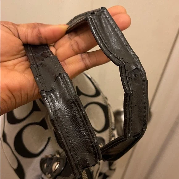 Coach, please check all picture of condition - Picture 12 of 17